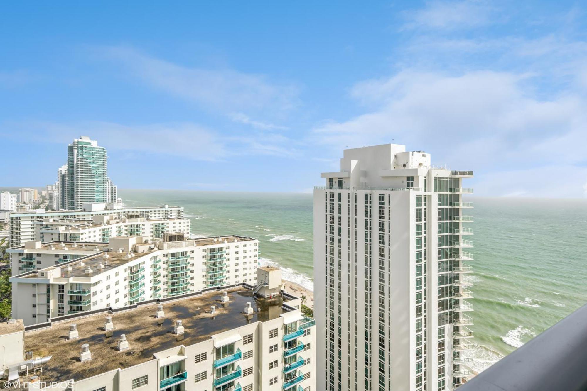 Lyfe Residence Building - Private Apts Over The Beach Холивуд Екстериор снимка
